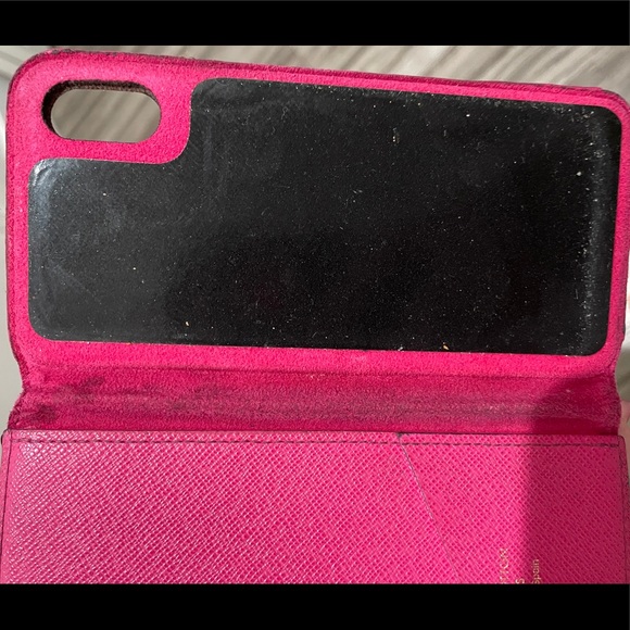 Louis Vuitton Iphone Case - Picture 4 of 13